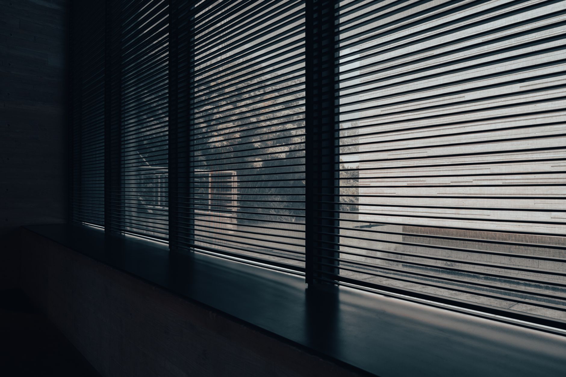 Ilustracja: Rolety na okno dachowe VELUX: Complete UK Buyer's Guide Rolety na okno dachowe VELUX: Complete UK Buyer's Guide to Loft Blinds - zdjecie w tresci